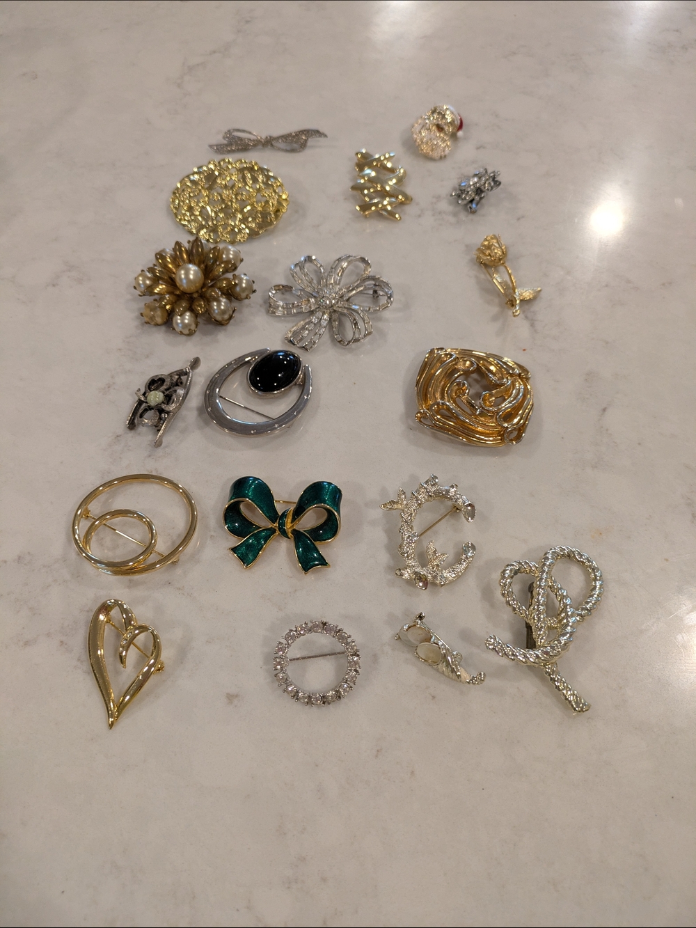Assorted Women’s Fashion Brooches - Gold, Silver & Green Accents Set Of 18